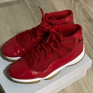 Win like 96 . Size 10.5 8/10. Replacement box